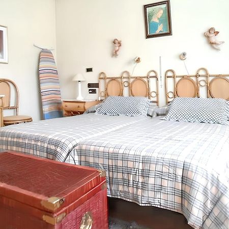 Spacious House With Terrace Near Boiro, Sea View المظهر الخارجي الصورة